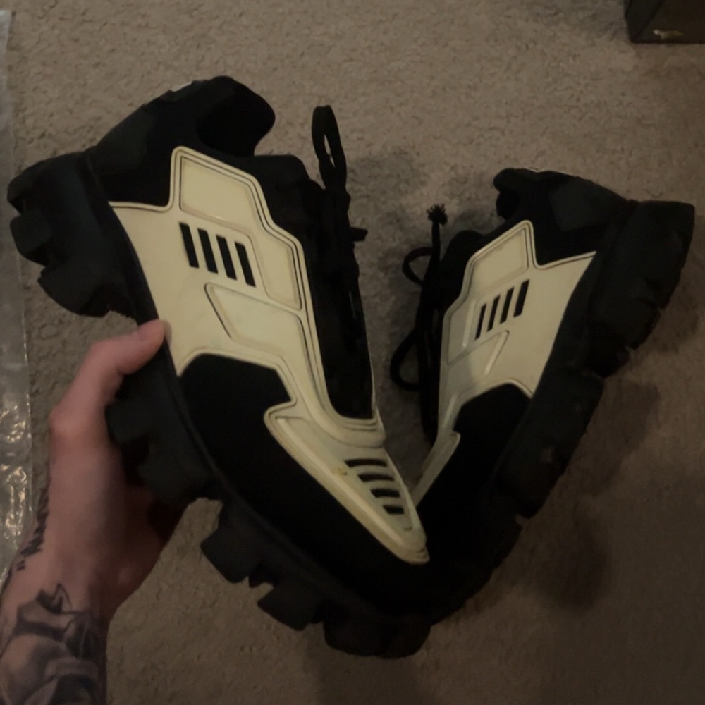 Used Prada cloudburst thunder- SIZE 10.5